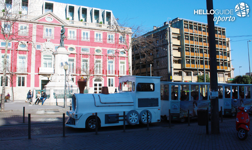 Tren turístico en Oporto