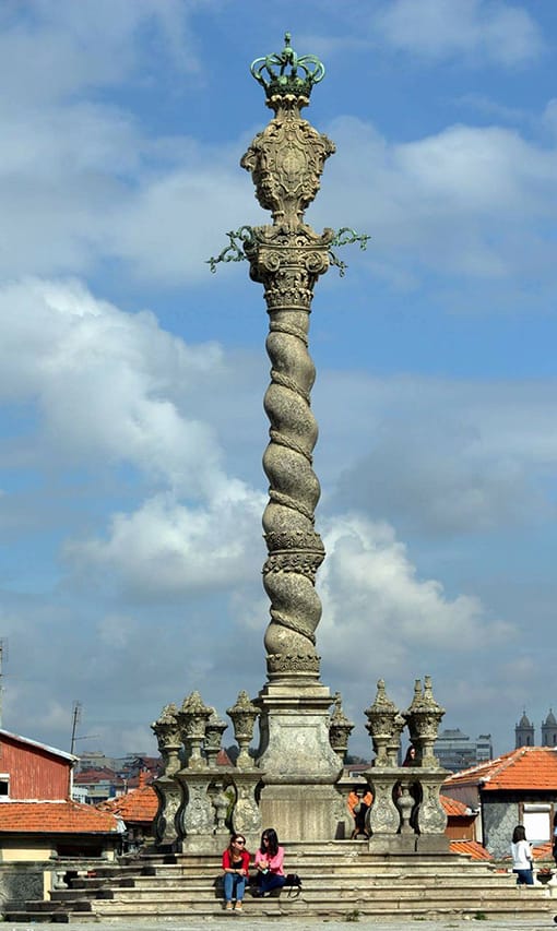 Pelourinho, Catedral de Oporto